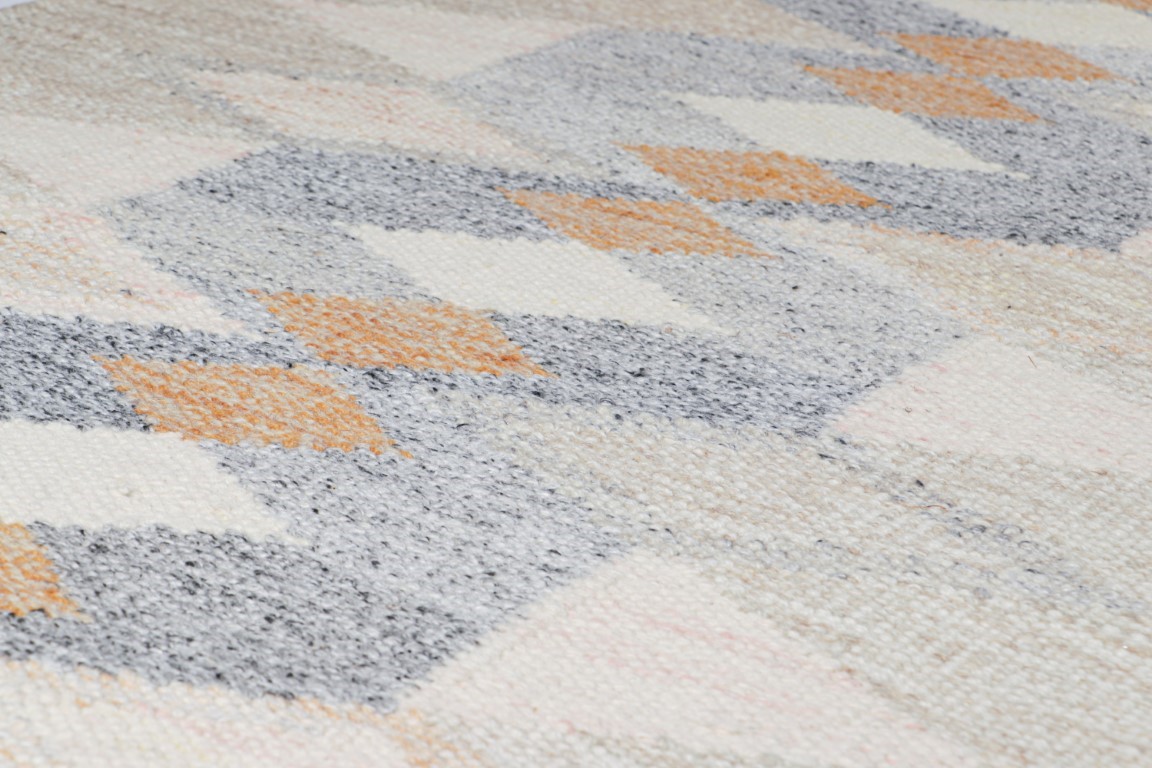 Scandinavian Rug with Geometric Patterns