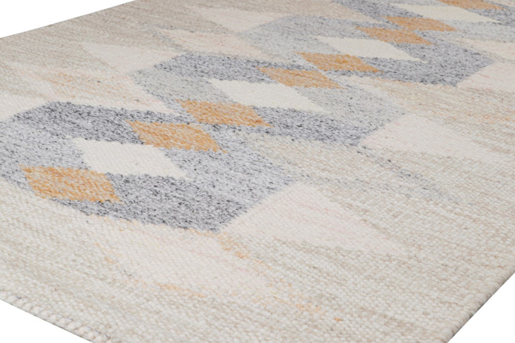 Scandinavian Rug with Geometric Patterns