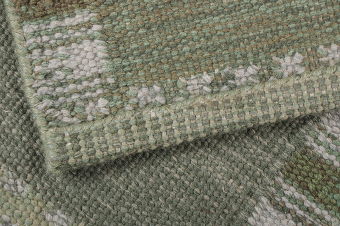 Scandinavian Square Rug with Geometric Patterns