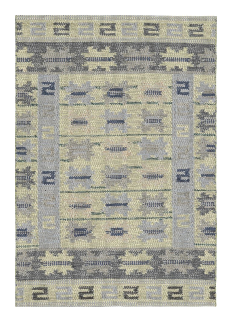 Scandinavian Rug with Geometric Patterns