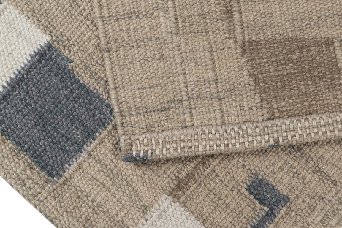Scandinavian Rug with Geometric Patterns