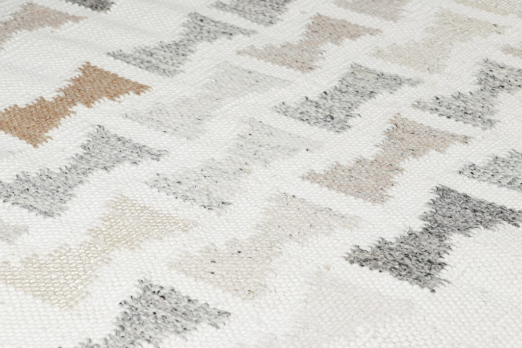 Scandinavian Rug with Hourglass Geometric Patterns