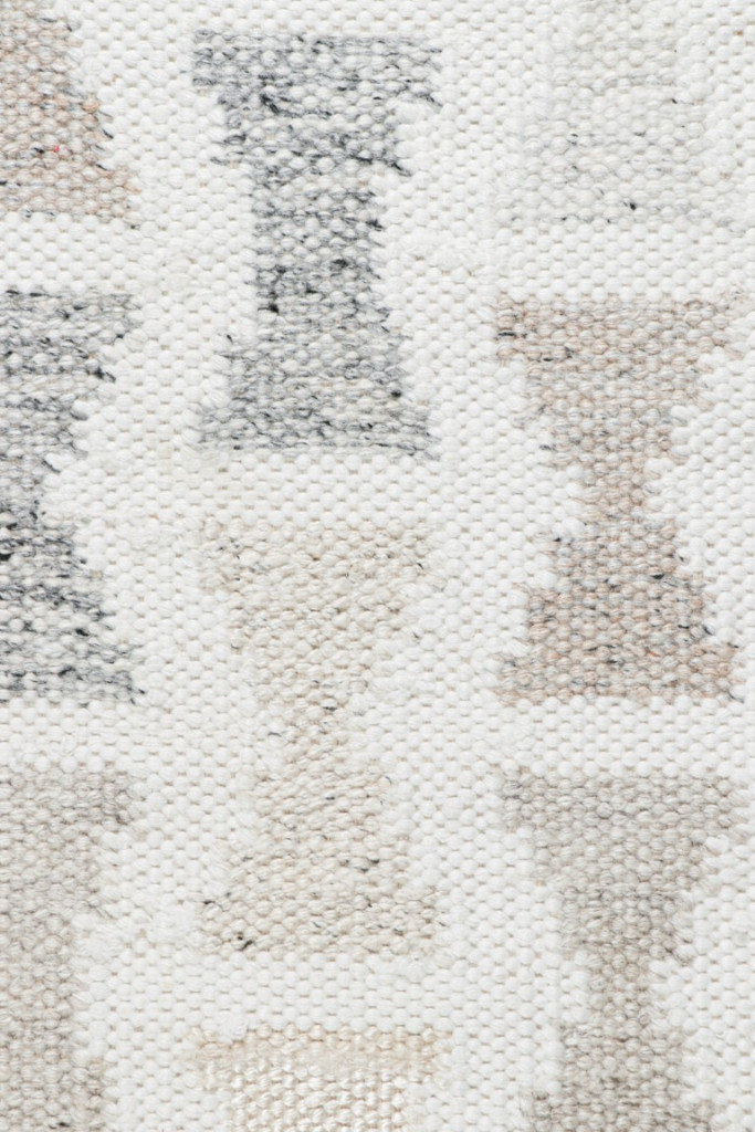 Scandinavian Rug with Hourglass Geometric Patterns