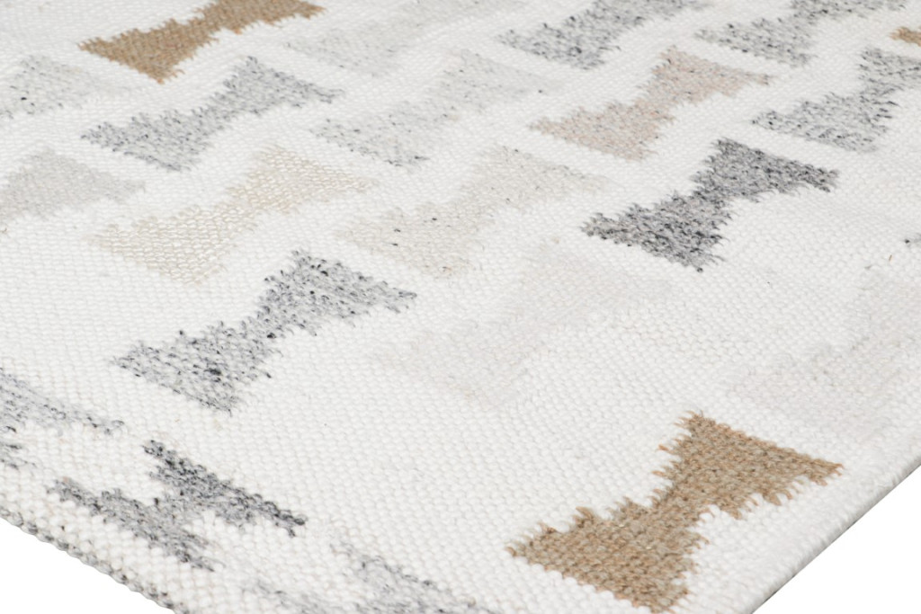 Scandinavian Rug with Hourglass Geometric Patterns