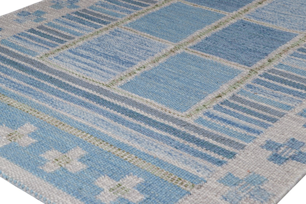 Scandinavian Rug with Geometric Patterns