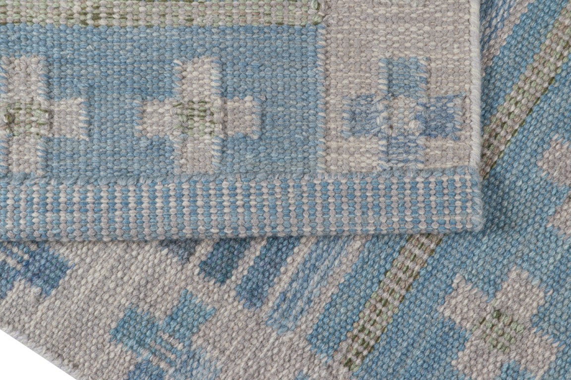 Scandinavian Rug with Geometric Patterns