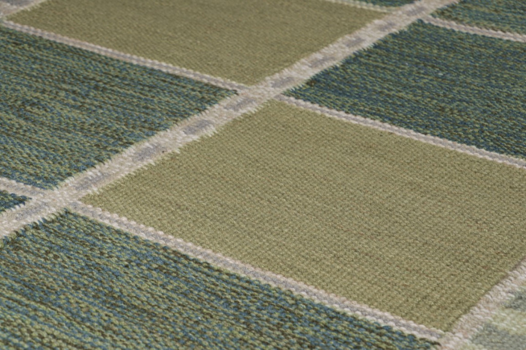 Scandinavian Rug with Geometric Patterns