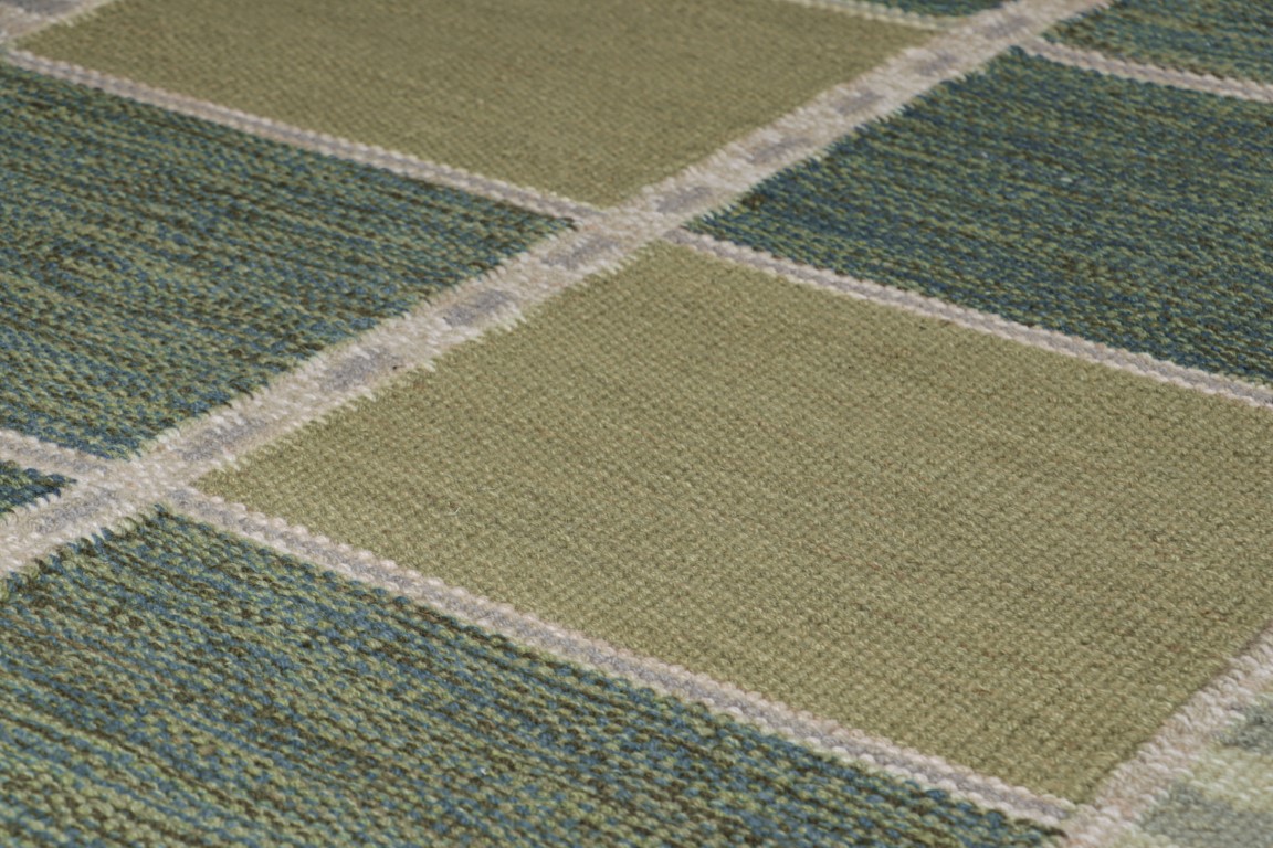 Scandinavian Rug with Geometric Patterns