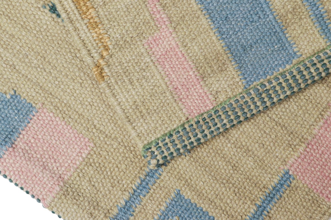 Scandinavian Rug with Geometric Patterns