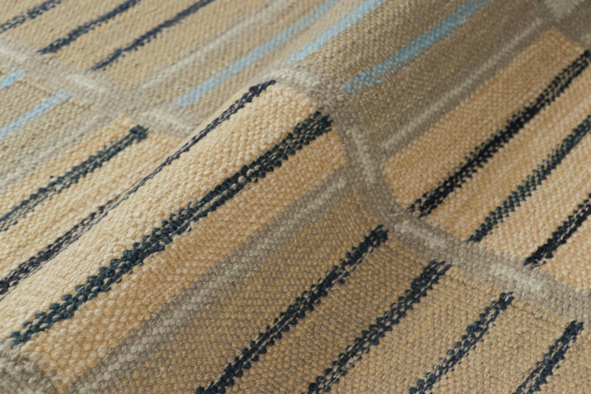 Scandinavian Rug with Hourglass Geometric Patterns