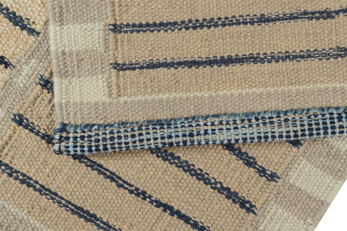 Scandinavian Rug with Hourglass Geometric Patterns