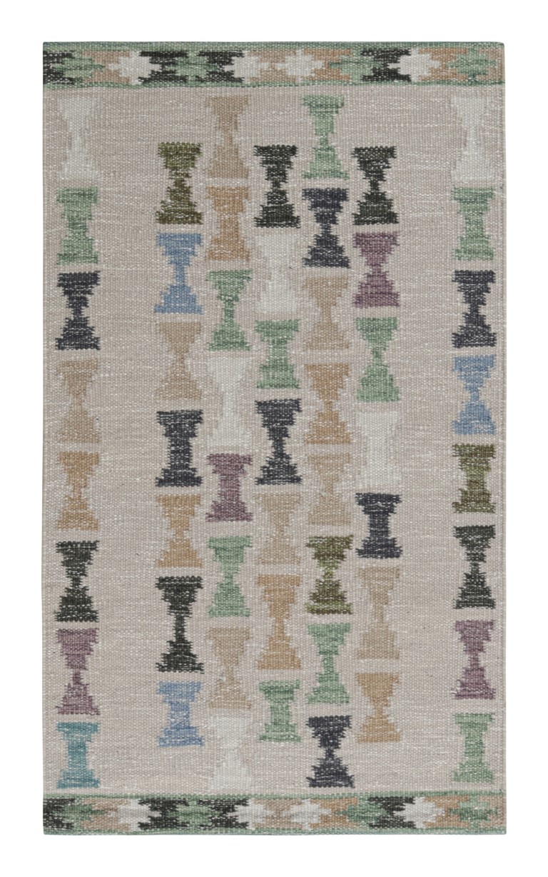Scandinavian Rug with Hourglass Geometric Patterns