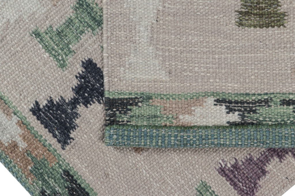 Scandinavian Rug with Hourglass Geometric Patterns