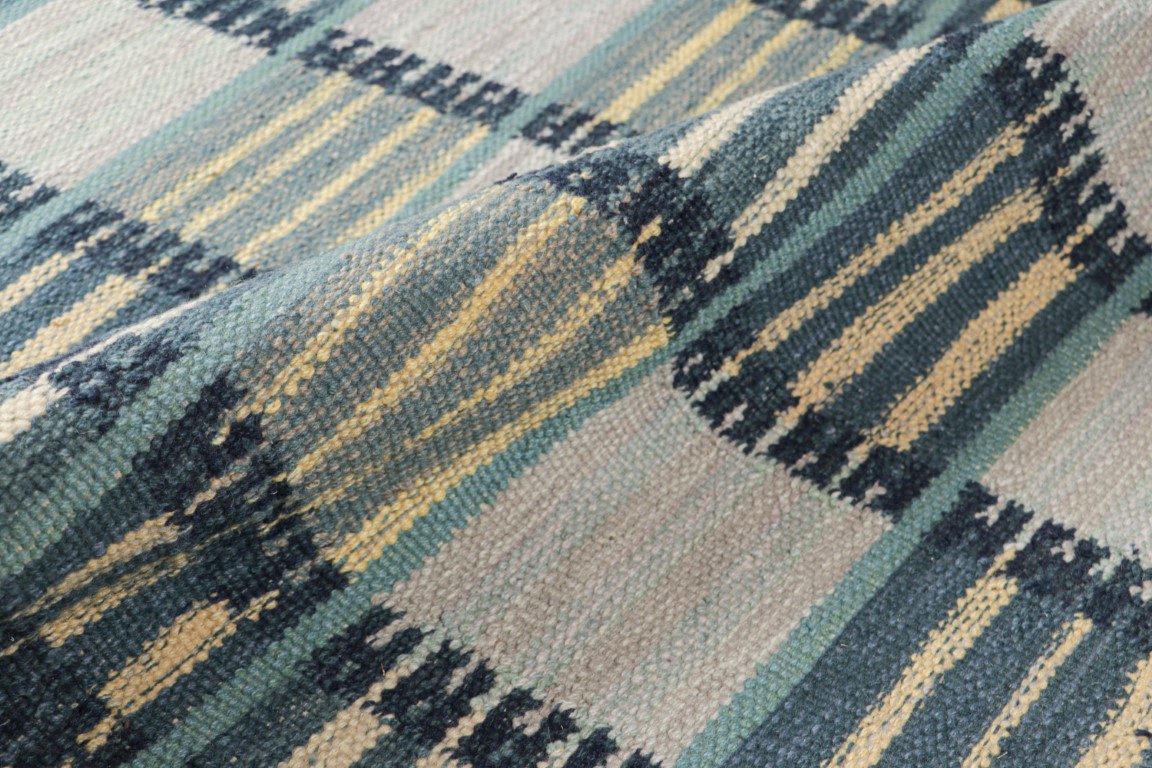 Scandinavian Rug with Geometric Patterns