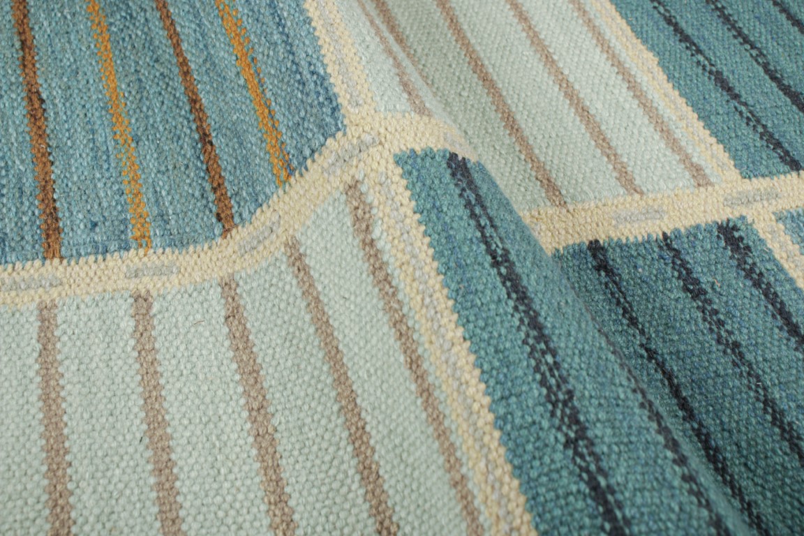 Scandinavian Runner with Geometric Stripes