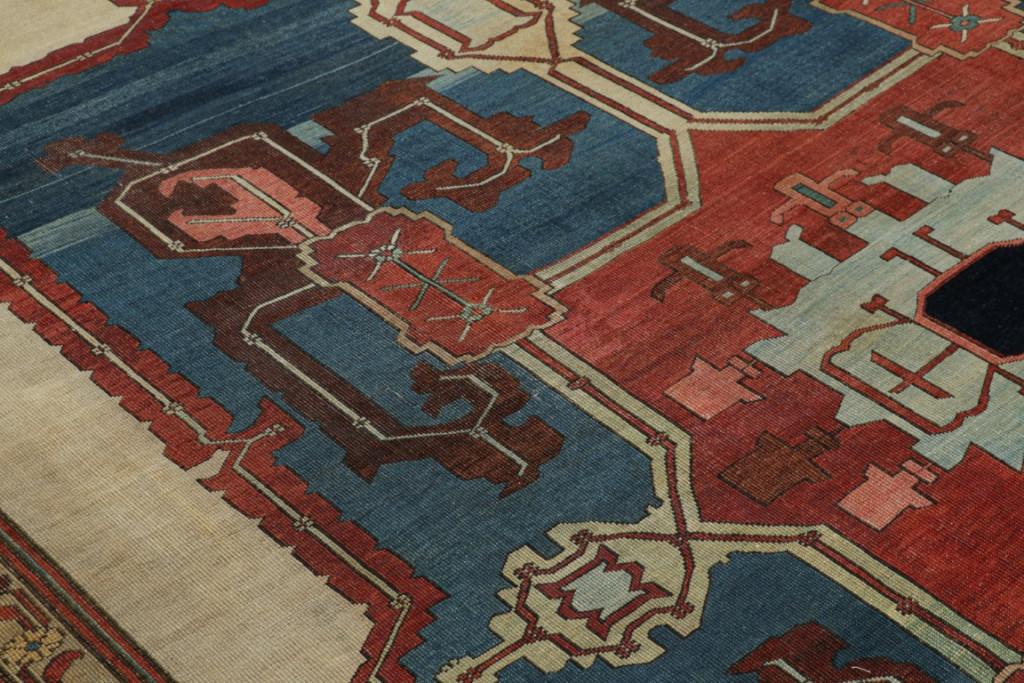 Antique Heriz Bakshaish Persian Rug