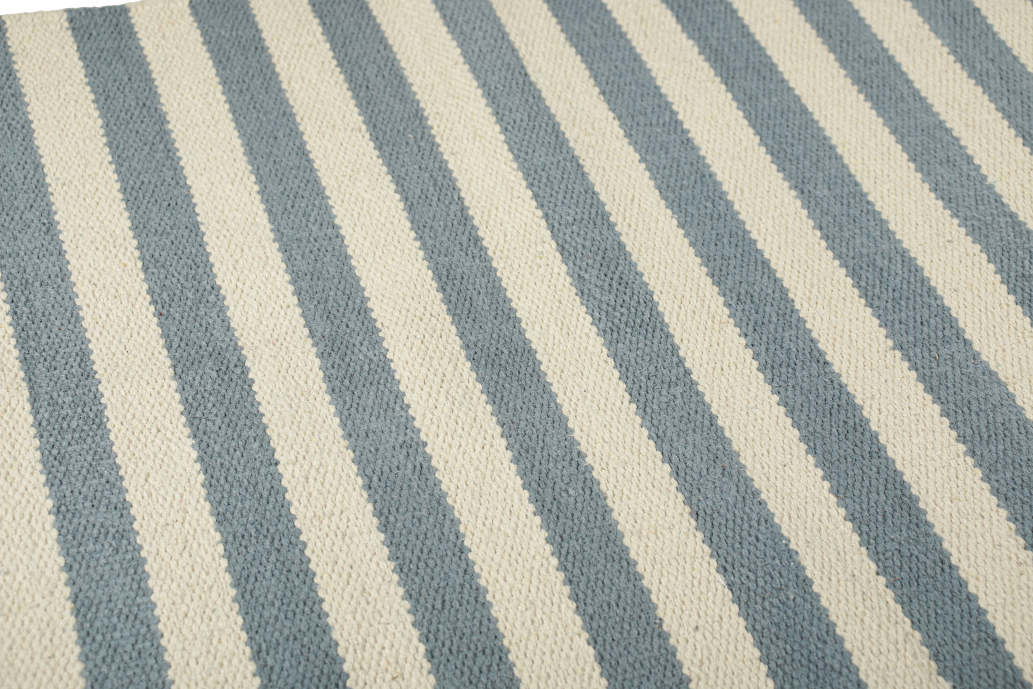 Modern Dhurrie Gift-Sized Rug