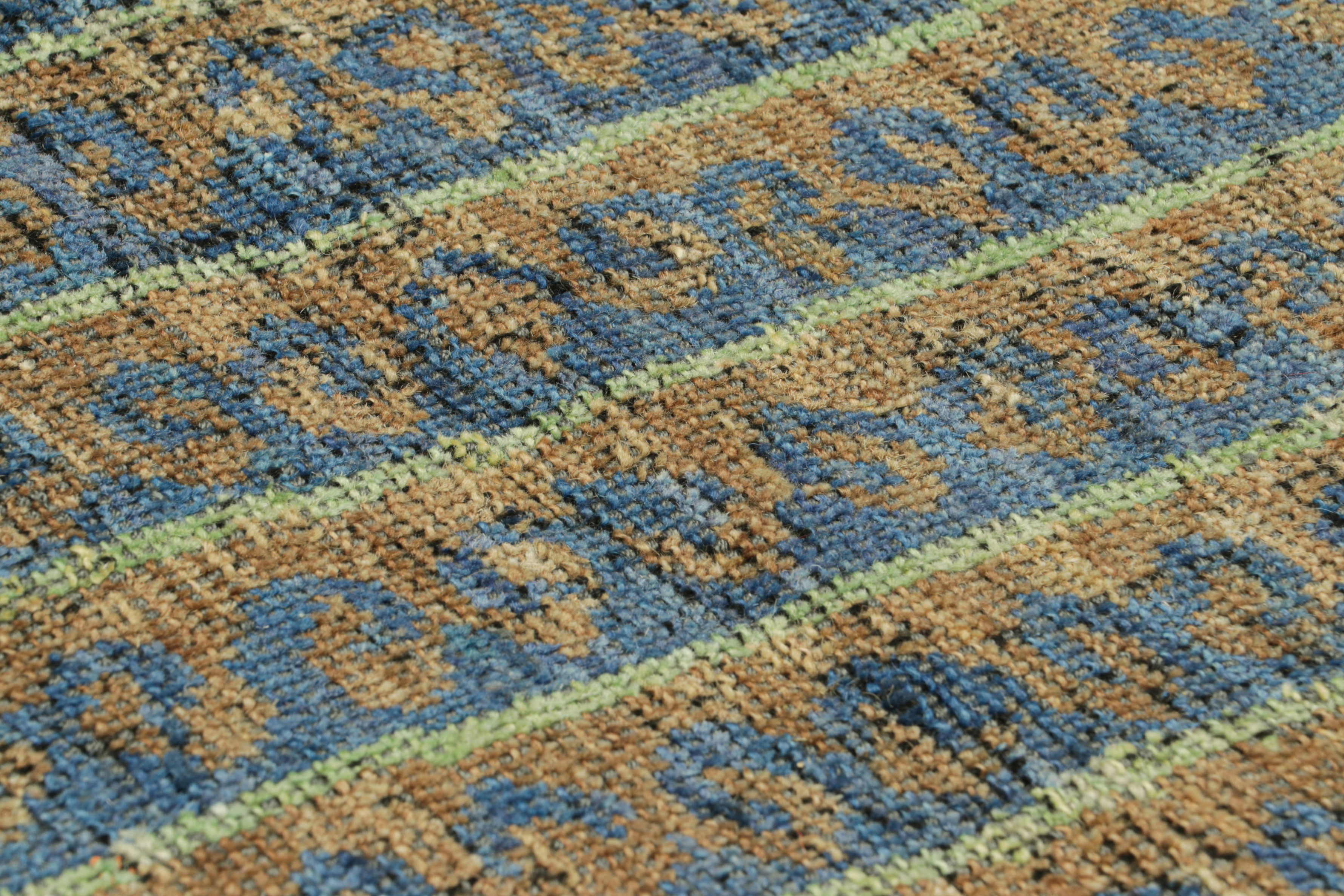 Classic Gift-Sized Geometric Rug