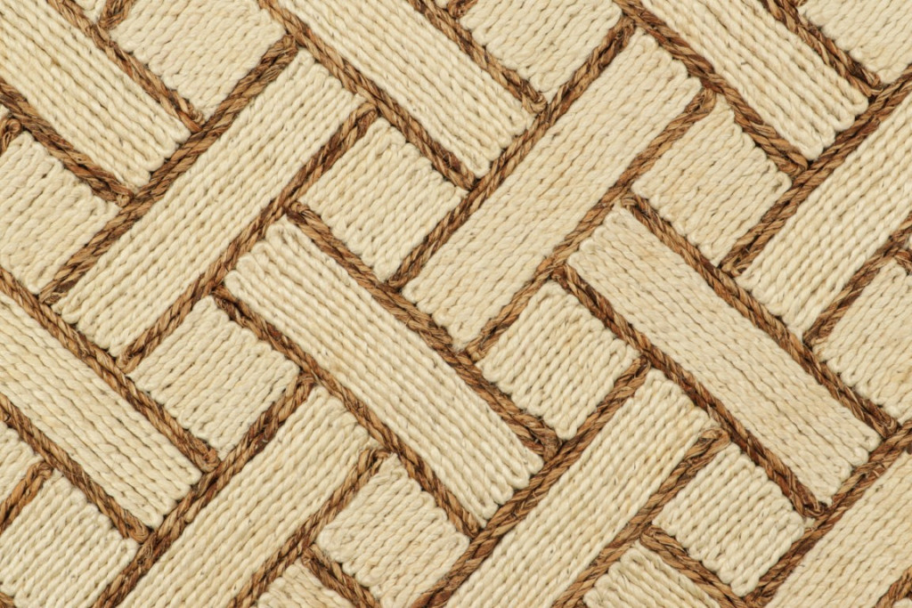 5028584 HAND WOVEN 3