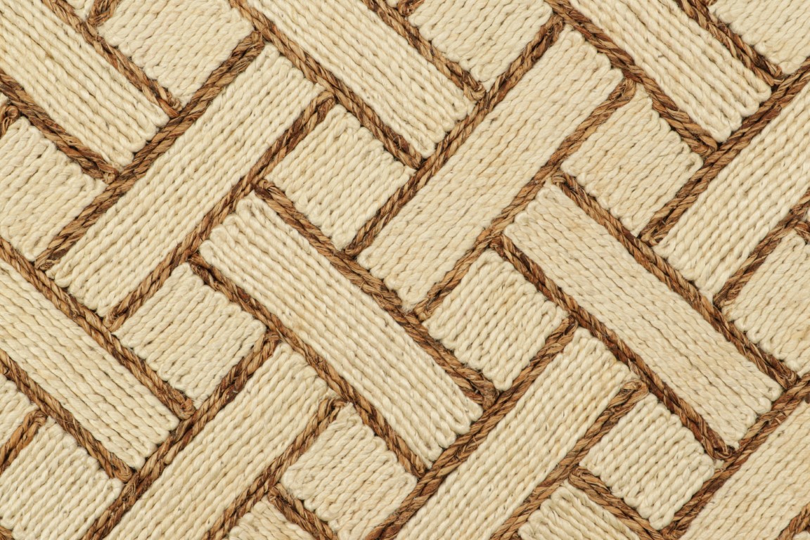 5028584 HAND WOVEN 3