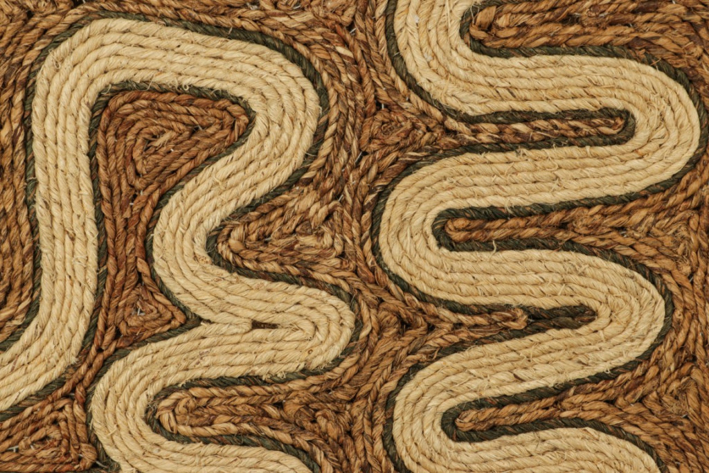 5028585 HAND WOVEN 3