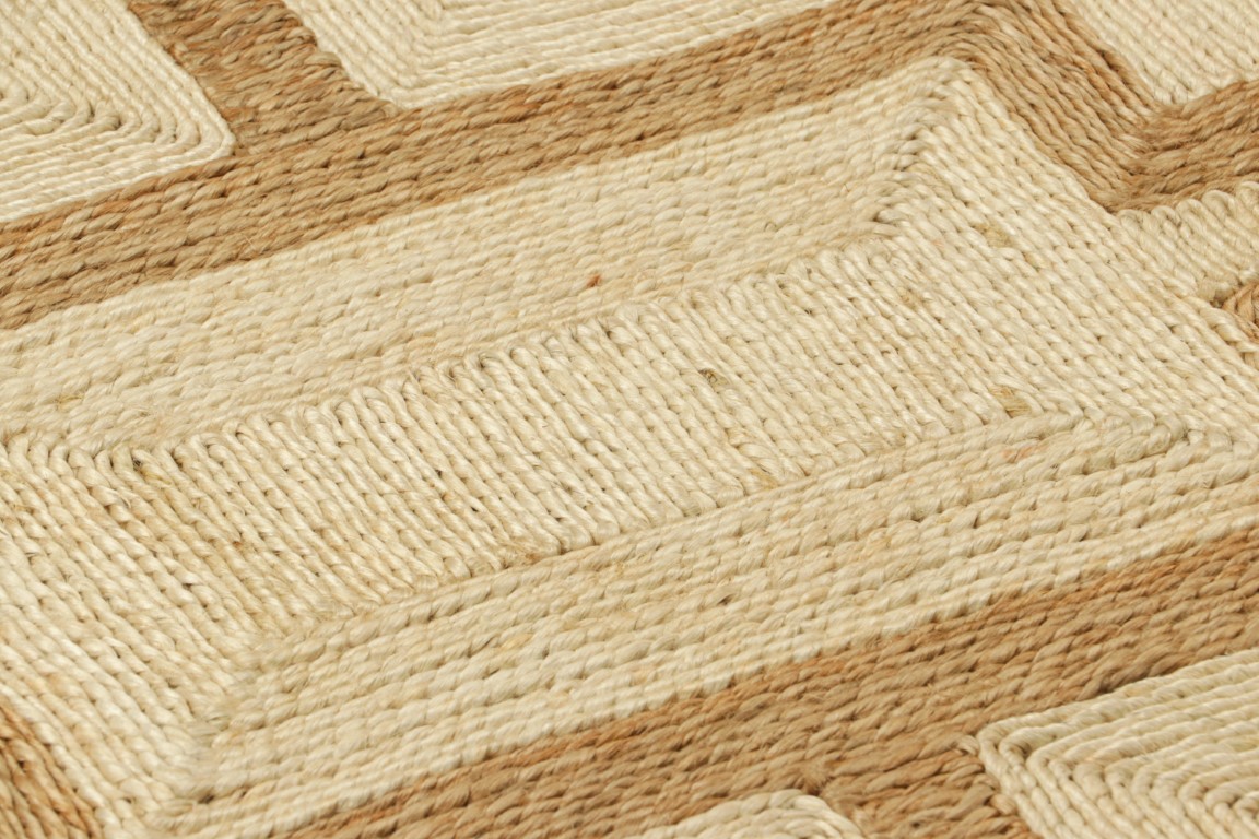 5028586 HAND WOVEN 2
