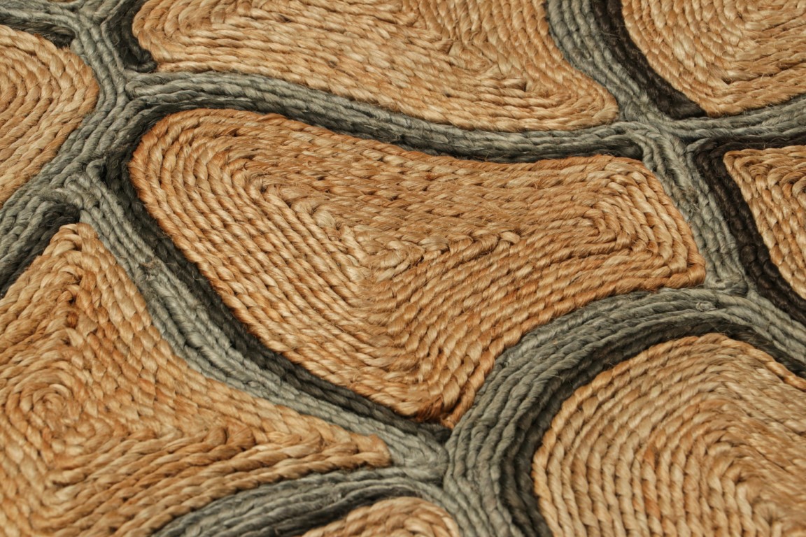 5028587 HAND WOVEN 2