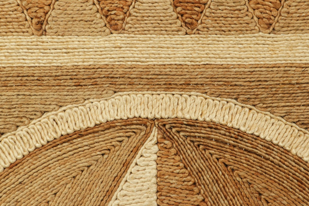 5028589 HAND WOVEN 2
