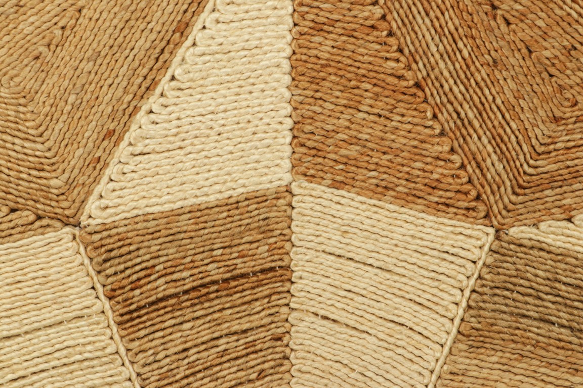 5028589 HAND WOVEN 3