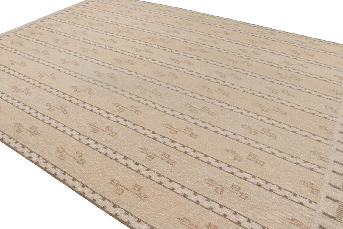 Oversized Scandinavian Geometric Rug