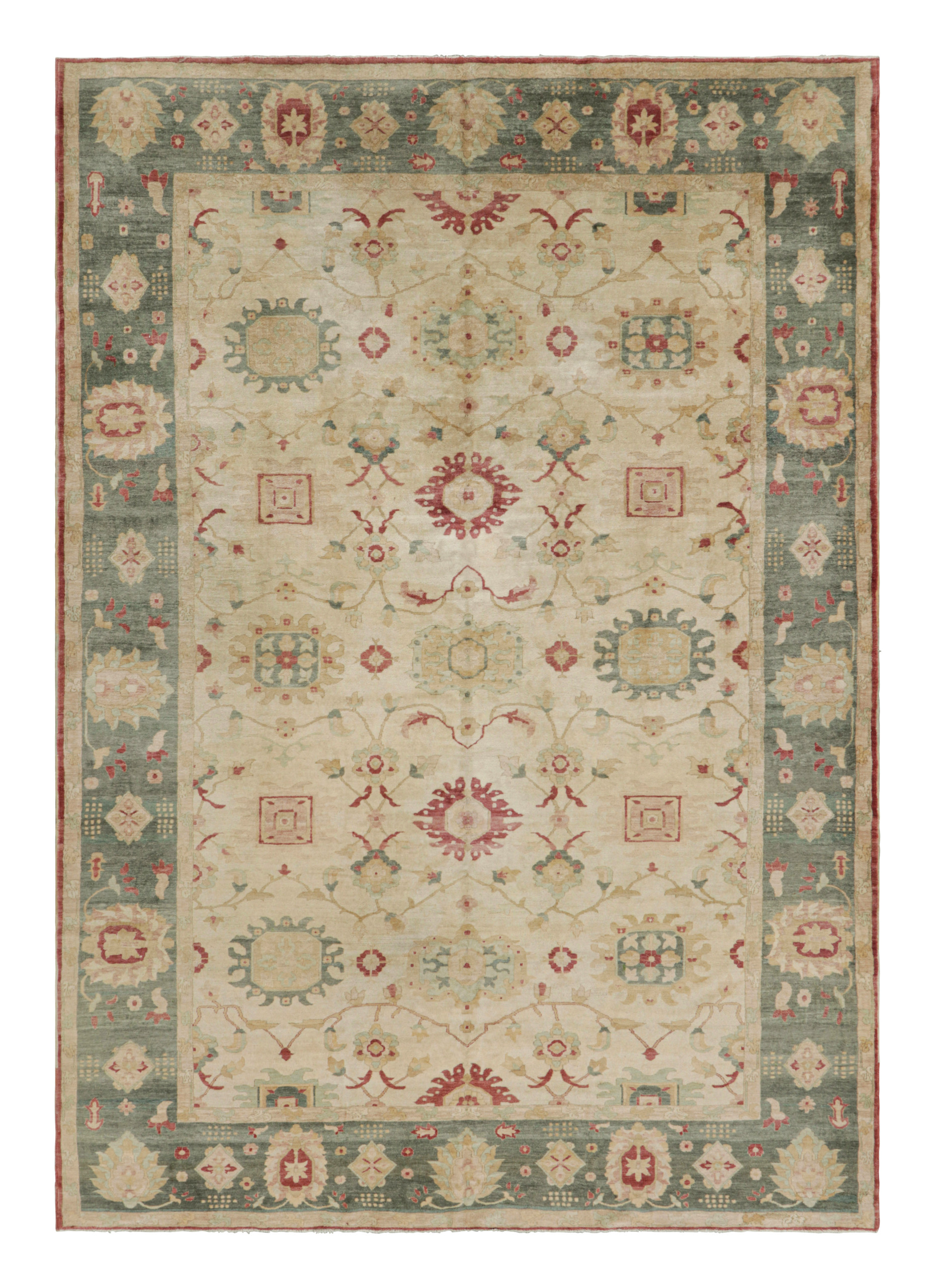 Traditional Sultanabad Floral Rug