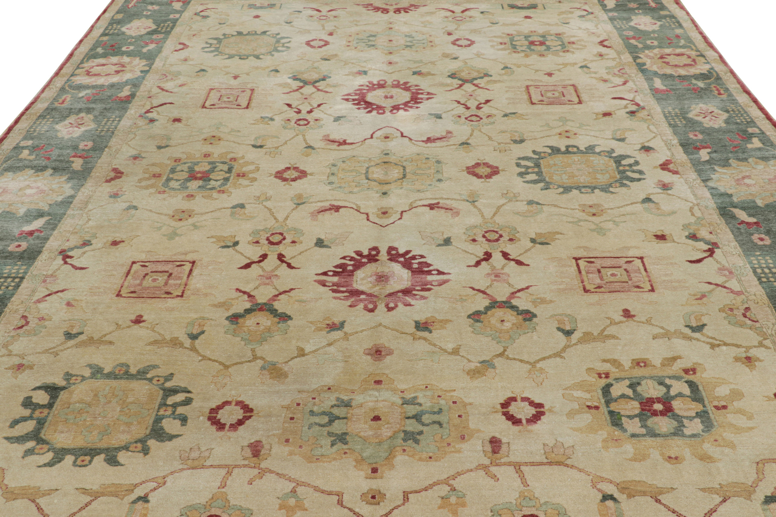 Traditional Sultanabad Floral Rug