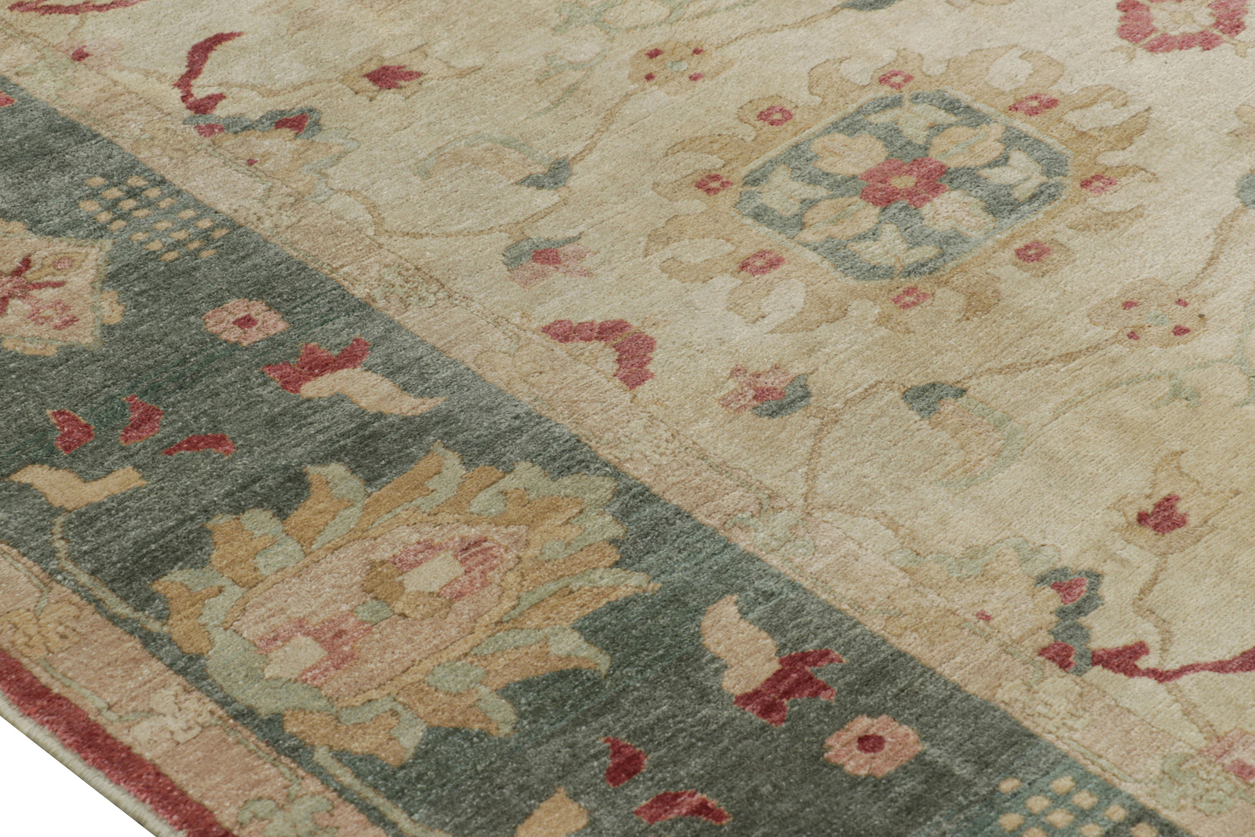 Traditional Sultanabad Floral Rug