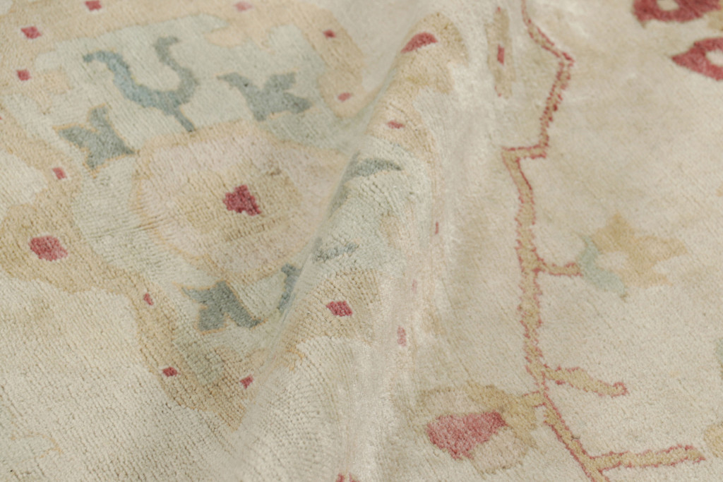 Traditional Sultanabad Floral Rug