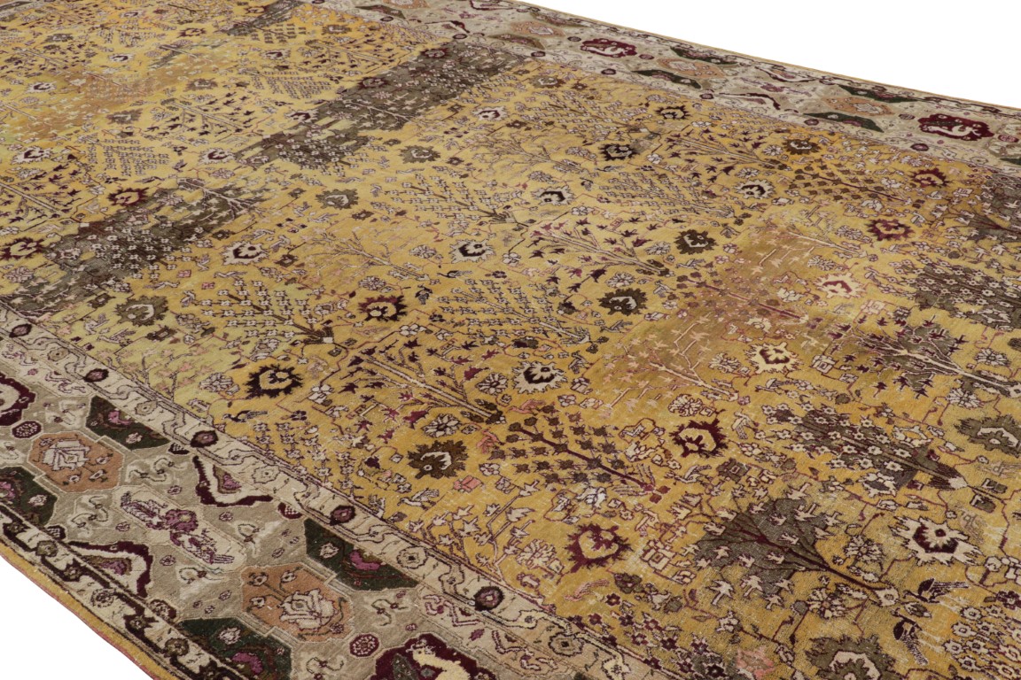 Antique Agra Floral Rug