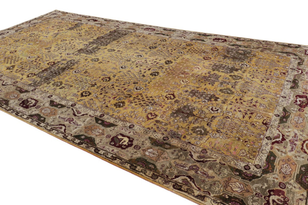 Antique Agra Floral Rug