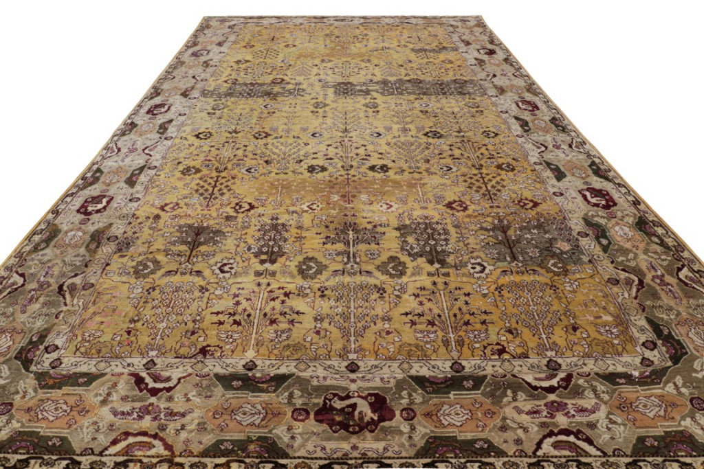 Antique Agra Floral Rug