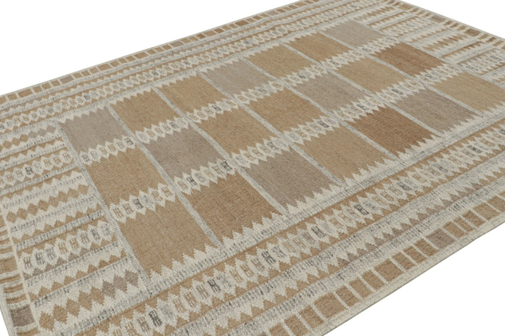 Scandinavian Custom Rug Design with Geometric Patterns