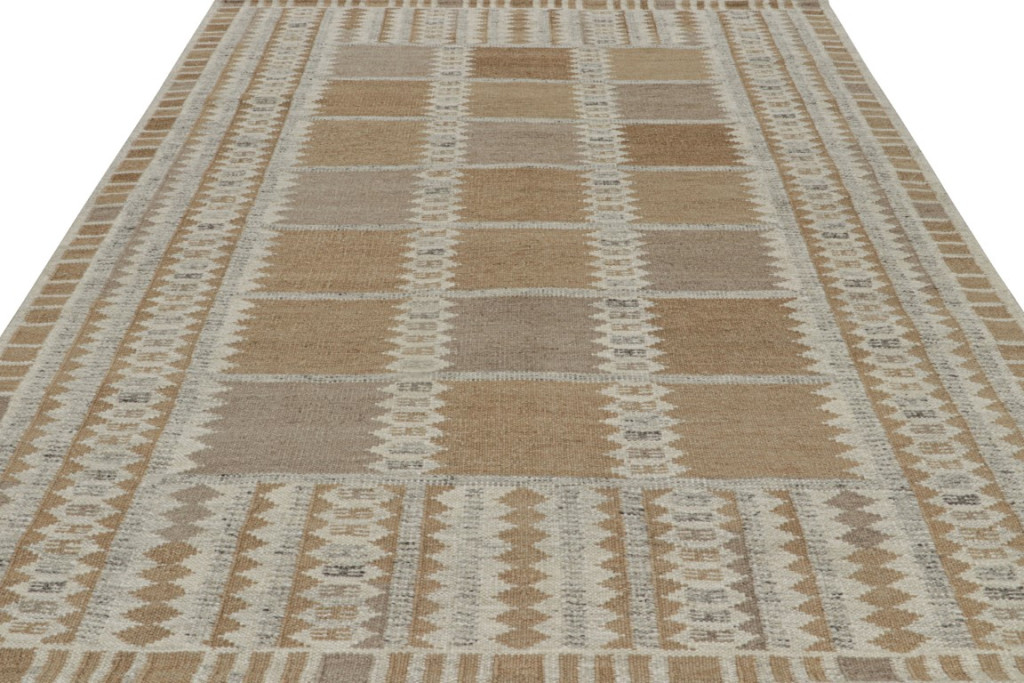 Scandinavian Custom Rug Design with Geometric Patterns