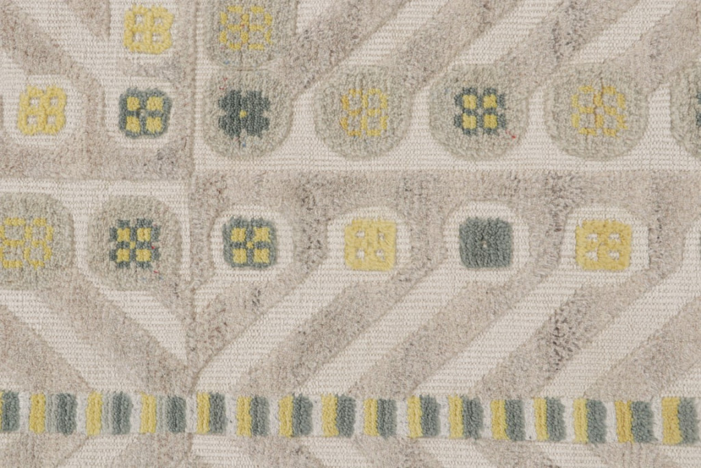 Scandinavian Rug with Geometric Patterns
