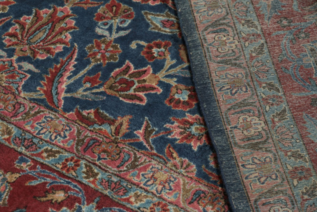 Antique Kashan Floral Rug