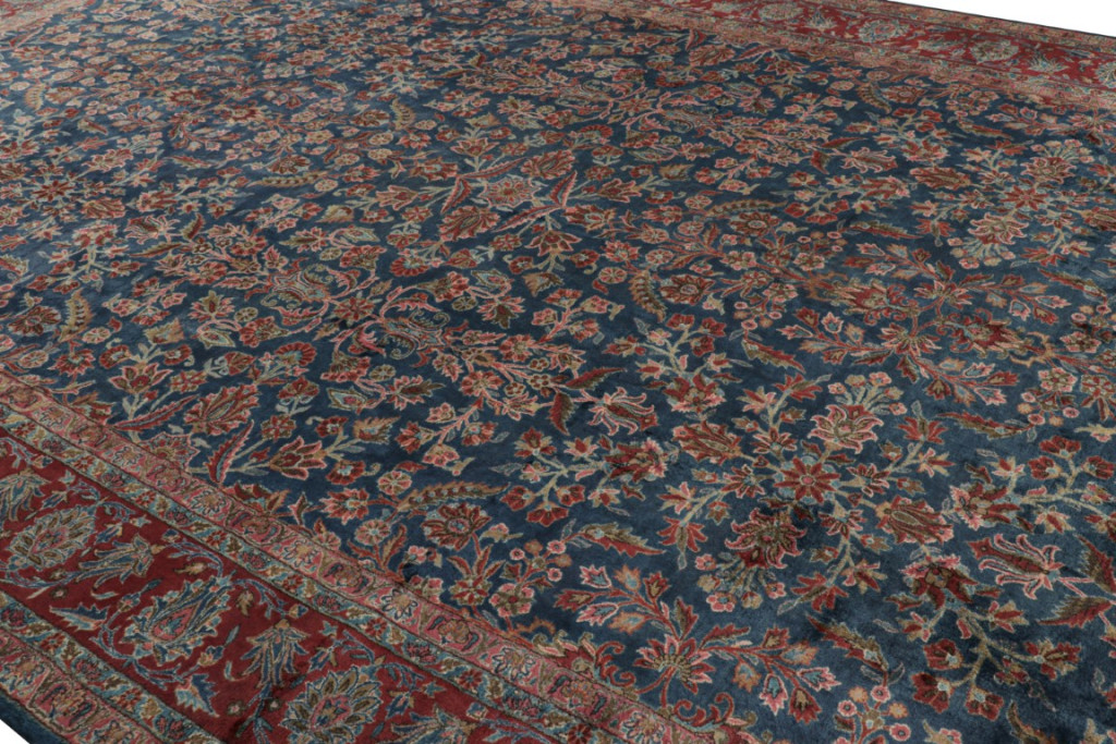 Antique Kashan Floral Rug