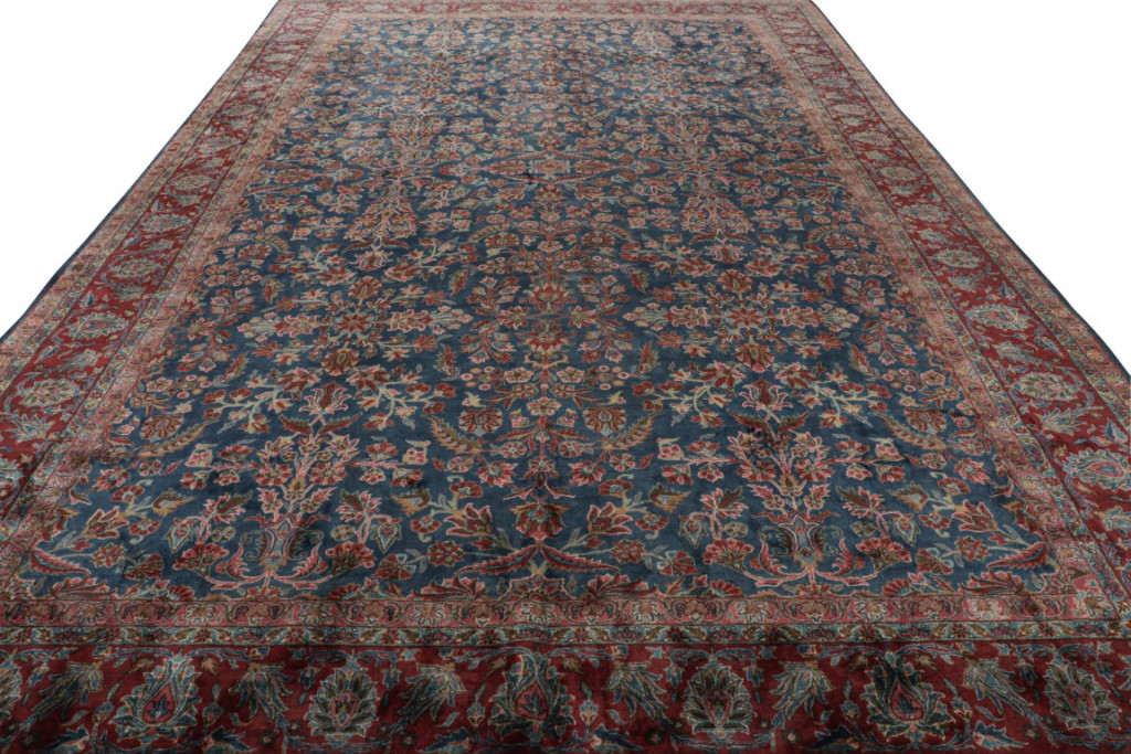 Antique Kashan Floral Rug