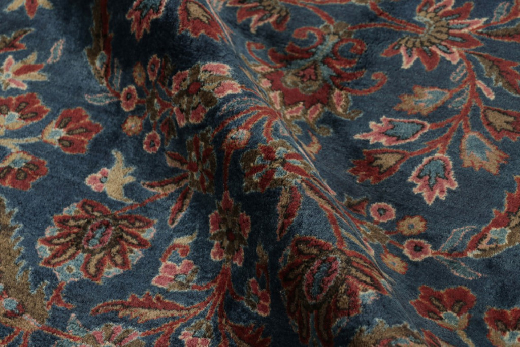 Antique Kashan Floral Rug