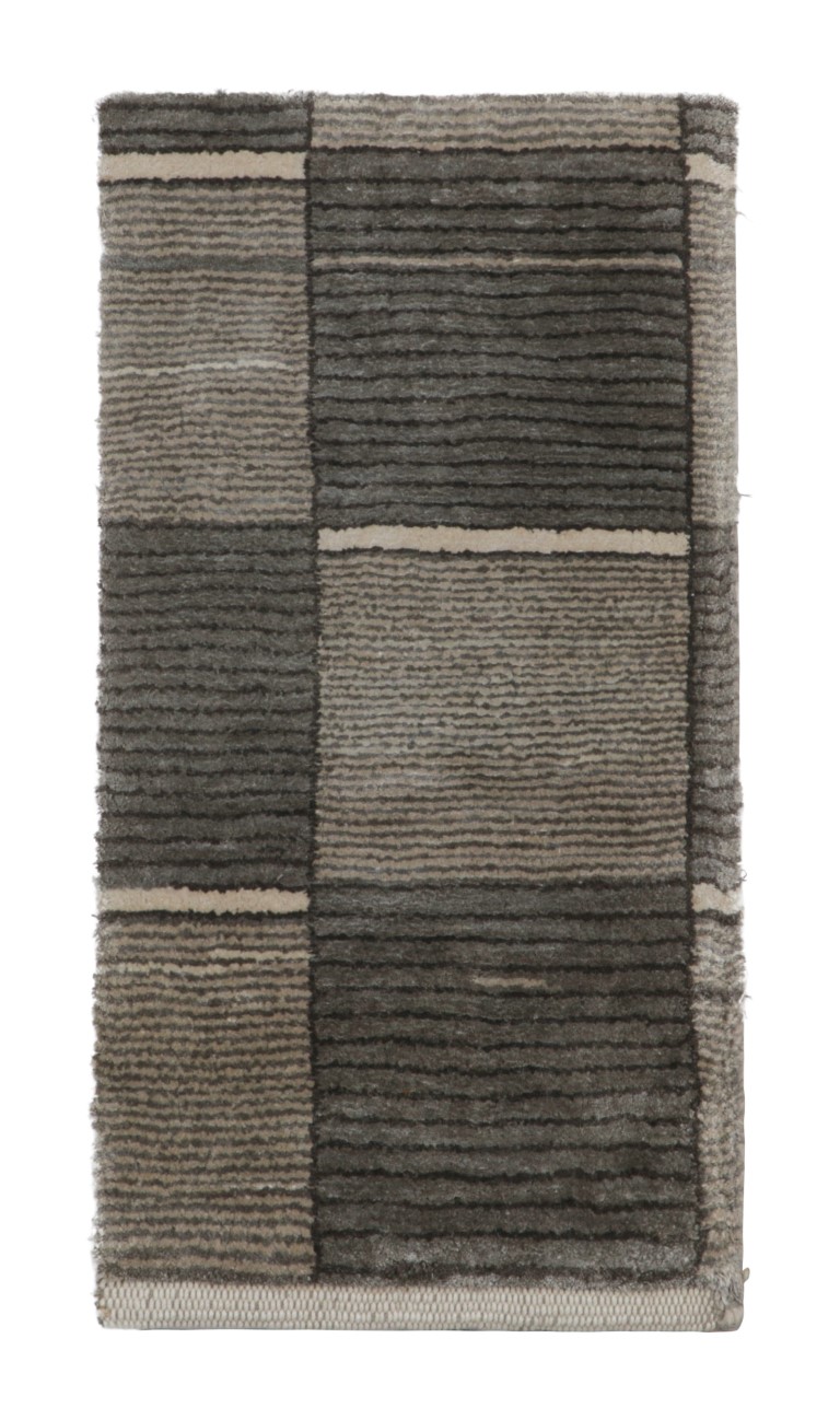 Modern Geometric Rug Sample