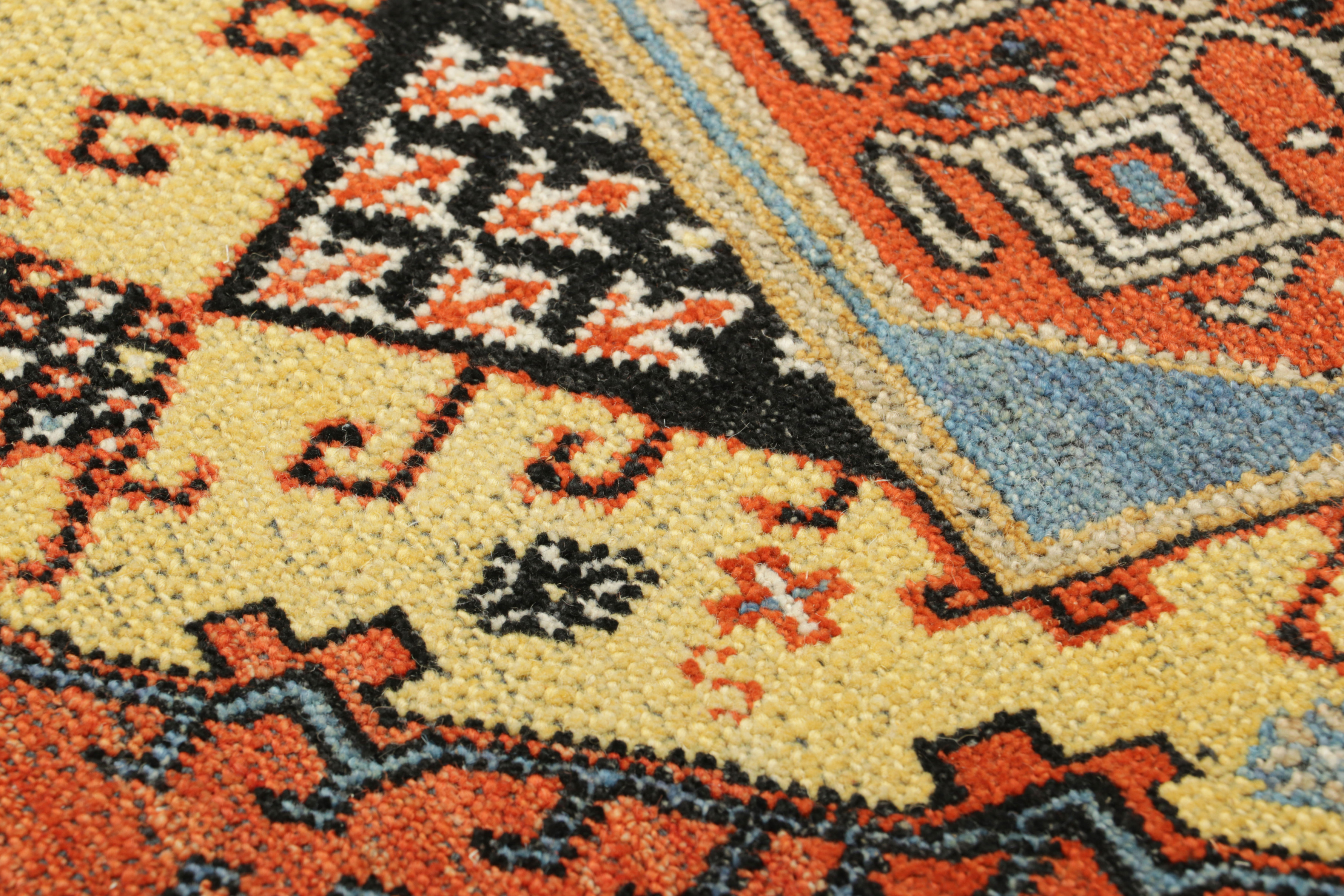 Classic Gift-Sized Geometric Rug