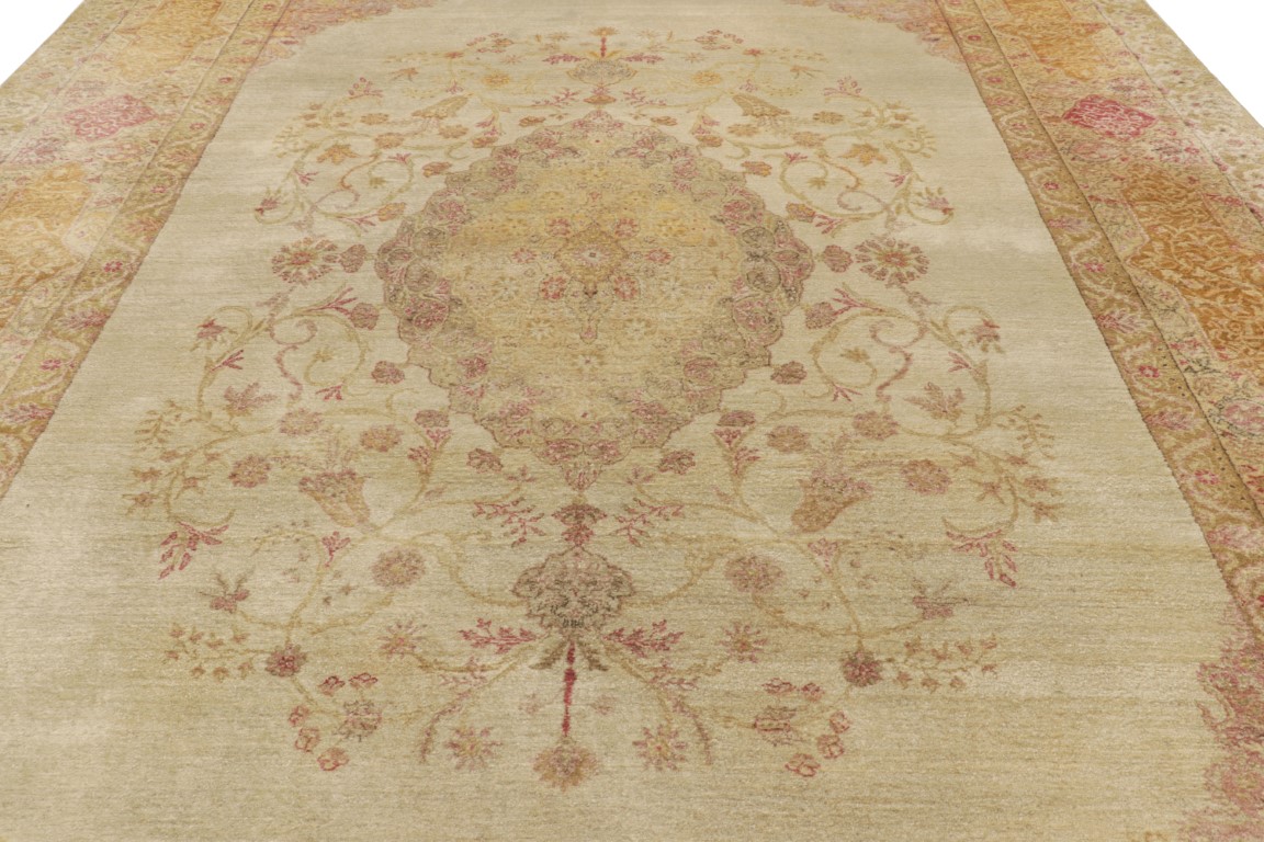 Antique Agra Floral Rug