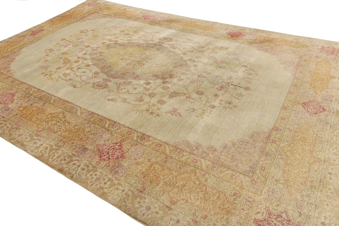 Antique Agra Floral Rug