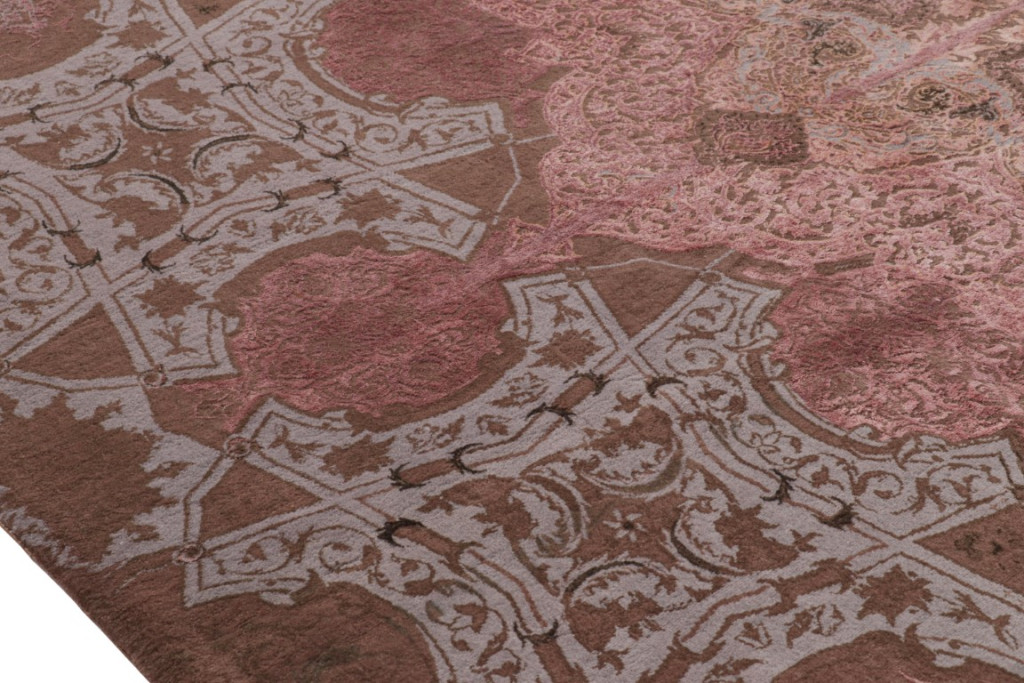 Contemporary Medallion Rug