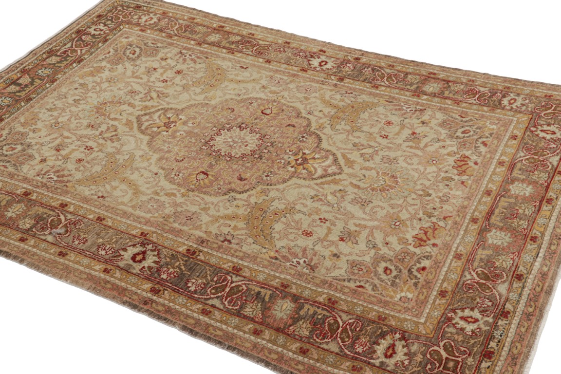 Vintage Sivas Floral Rug